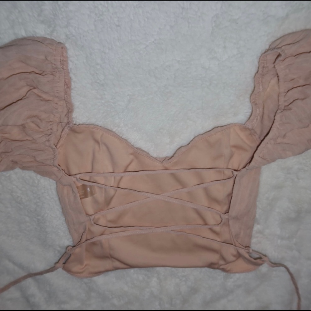 Open back blouse - Picture 3 of 3
